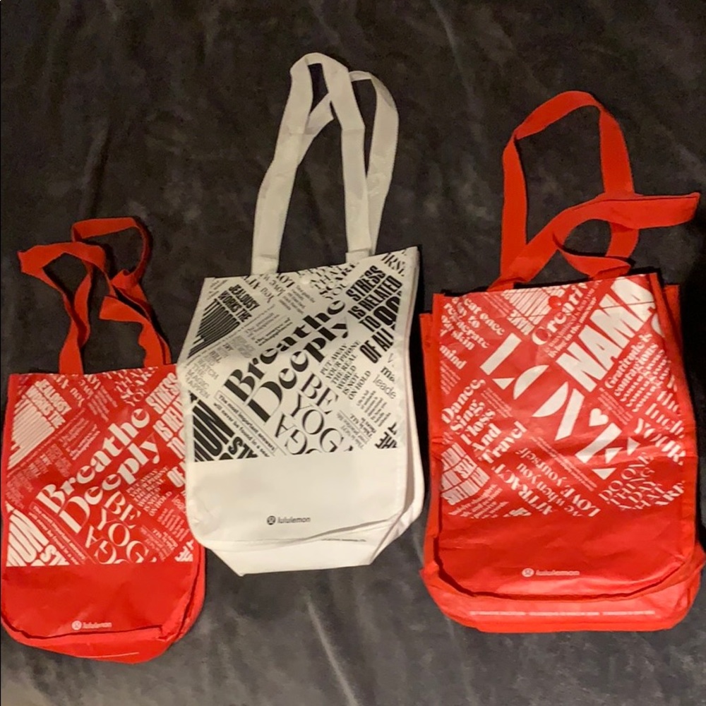 I am selling 3 brand new not used lululemon bags